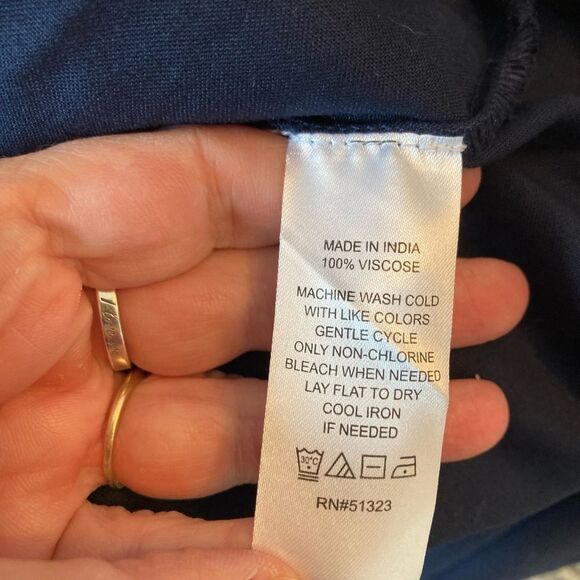 NWT V Neck Flowy Maxi Dress w/side slits & covered elastic shoulder straps - Picture 7 of 7